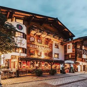 Dorfhotel Glücksschmiede 4*, Saalbach Österreich